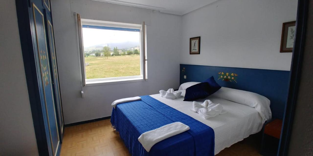 Hostal & Restaurante Miralpas Villegar Esterno foto